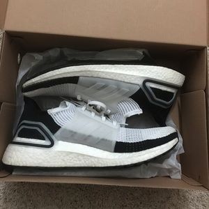 Ultraboost 19 “Panda” Size 11.5